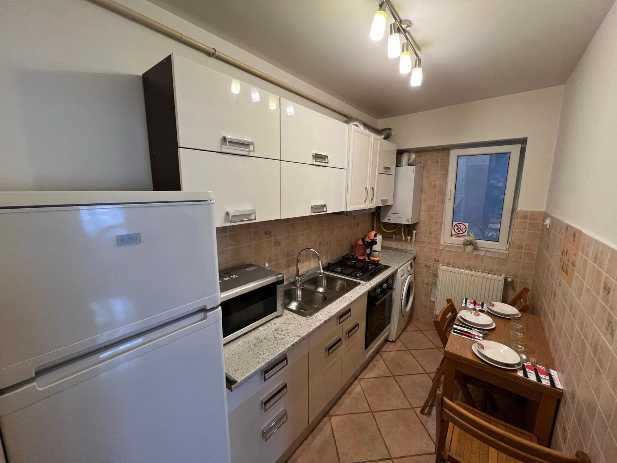 2 Rooms Apartment City Center Iasi Ngoại thất bức ảnh
