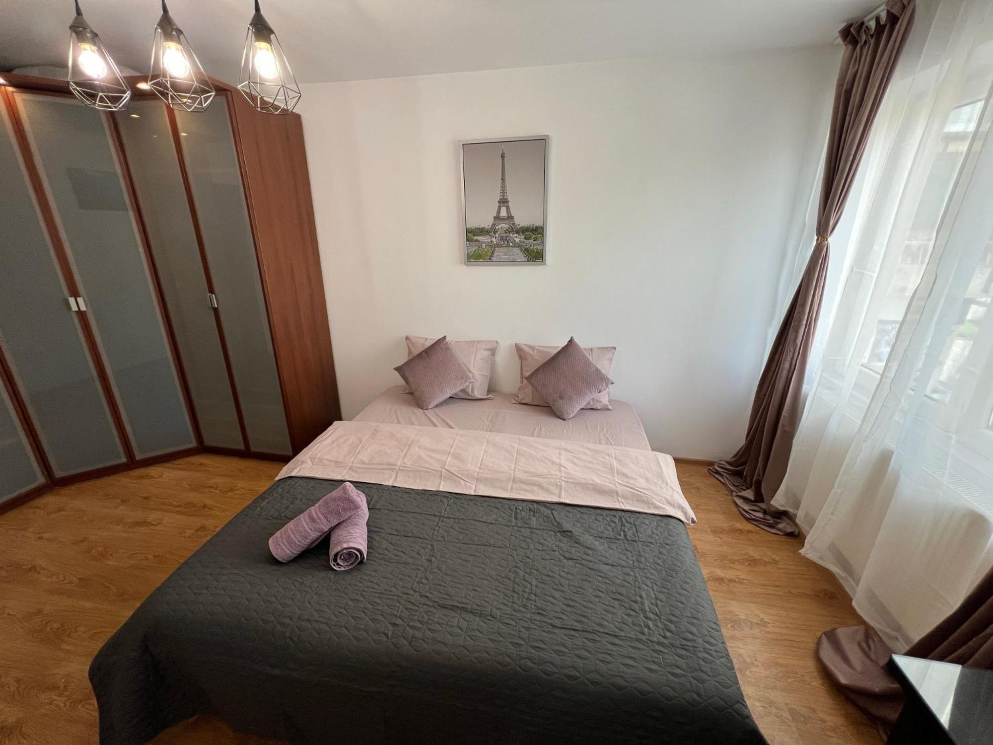 2 Rooms Apartment City Center Iasi Ngoại thất bức ảnh