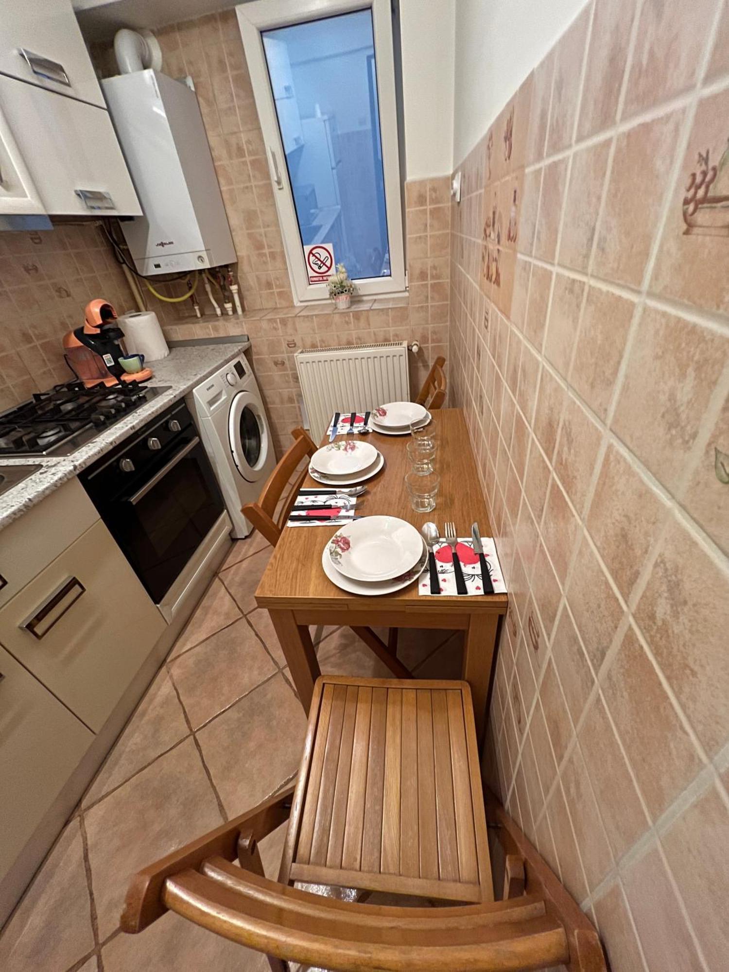 2 Rooms Apartment City Center Iasi Ngoại thất bức ảnh