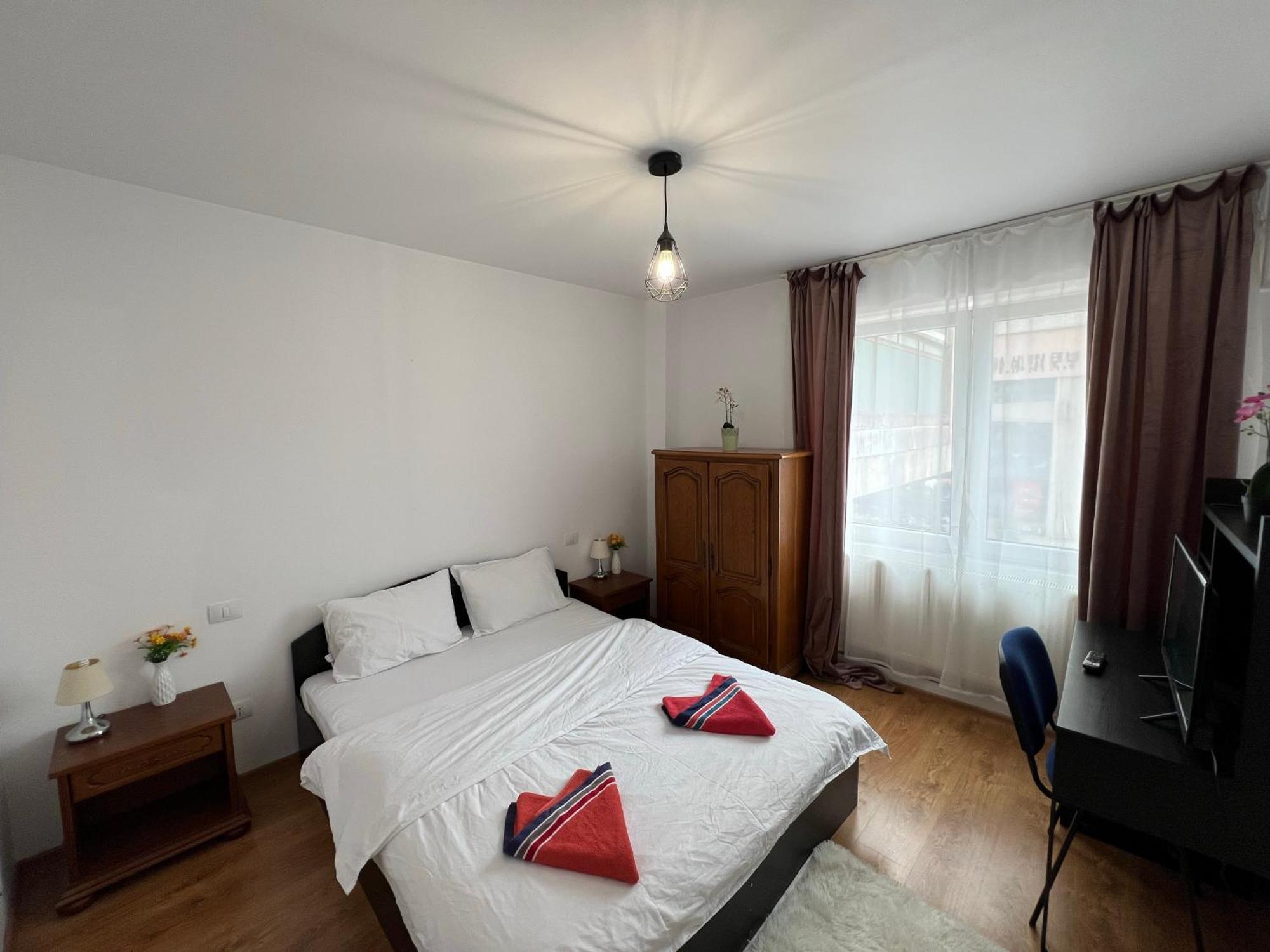 2 Rooms Apartment City Center Iasi Ngoại thất bức ảnh